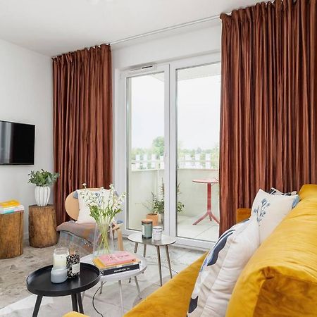 Apartment With Balcony, Private Parking - Bagry Lake - Goszczynskiego 1 Krakow Ngoại thất bức ảnh