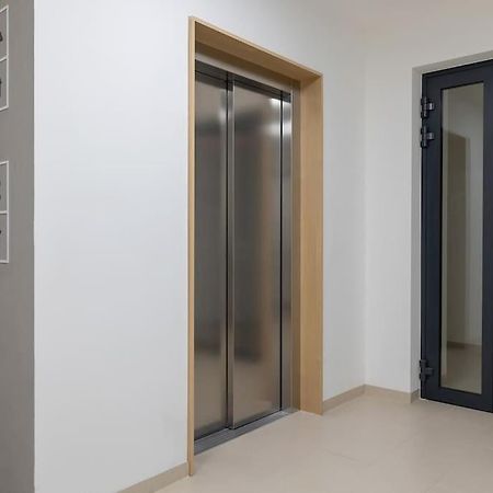 Apartment With Balcony, Private Parking - Bagry Lake - Goszczynskiego 1 Krakow Ngoại thất bức ảnh