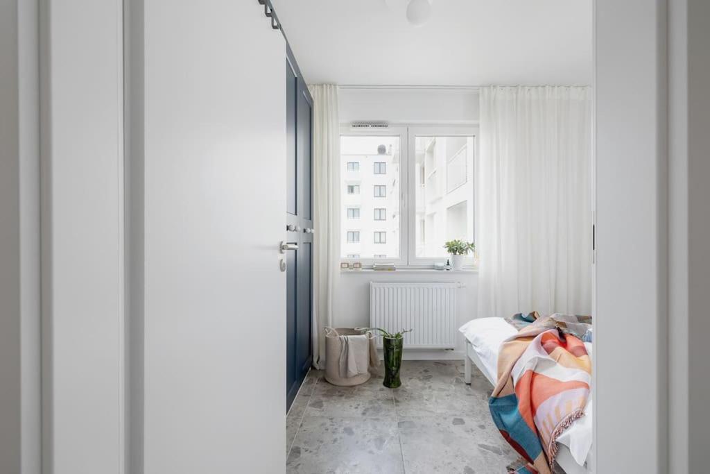 Apartment With Balcony, Private Parking - Bagry Lake - Goszczynskiego 1 Krakow Ngoại thất bức ảnh